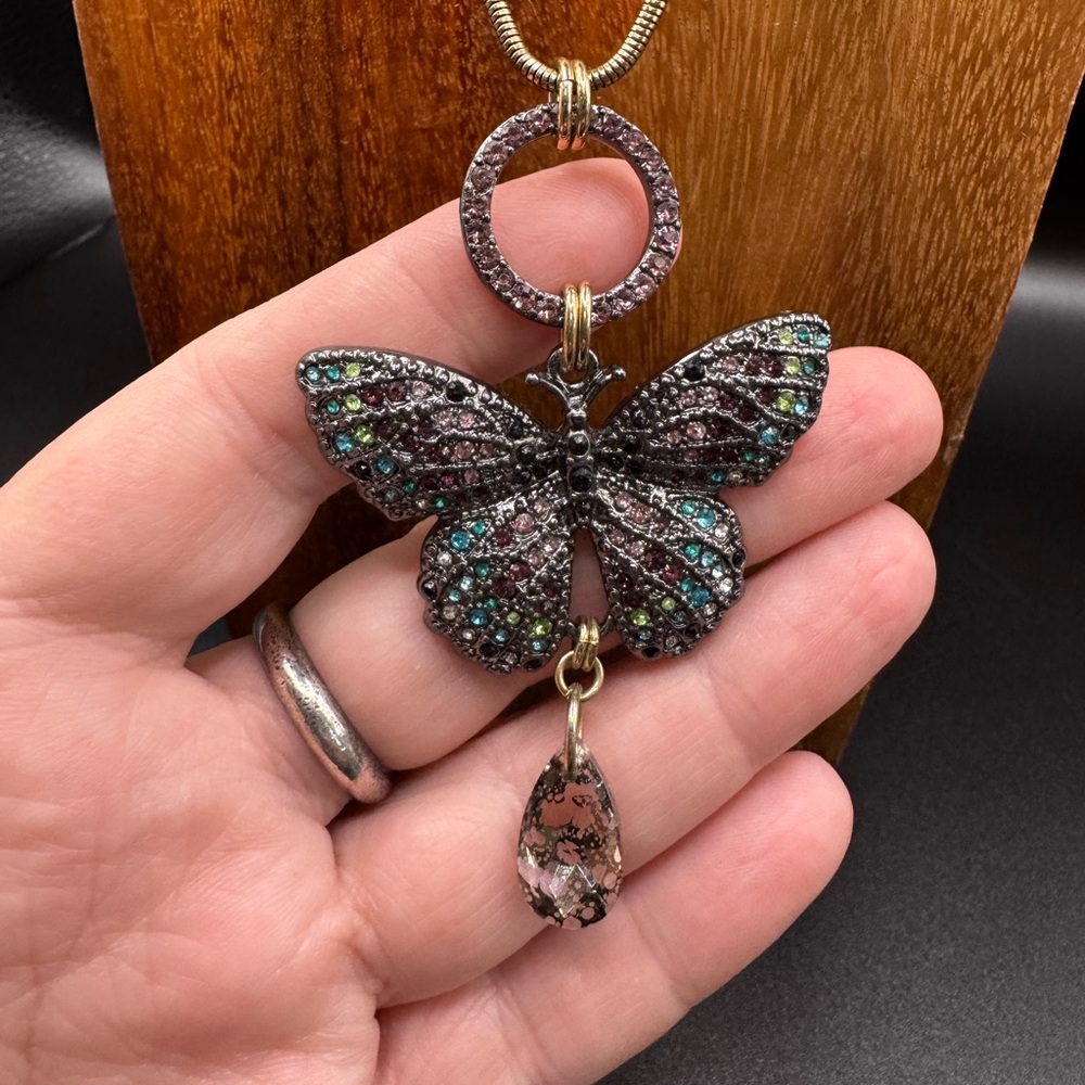 Betsey Johnson rhinestone Elegant Butterfly Pendant Necklace